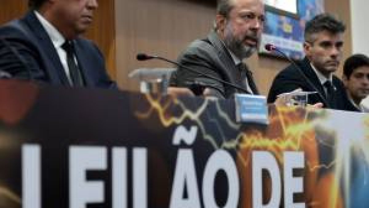 Justiça suspende megaleilão de energia de R$ 515 bilhões do governo