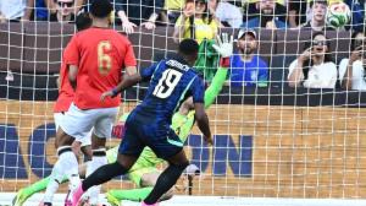 Endrick recebe elogios da imprensa internacional após gol em amistoso do Brasil