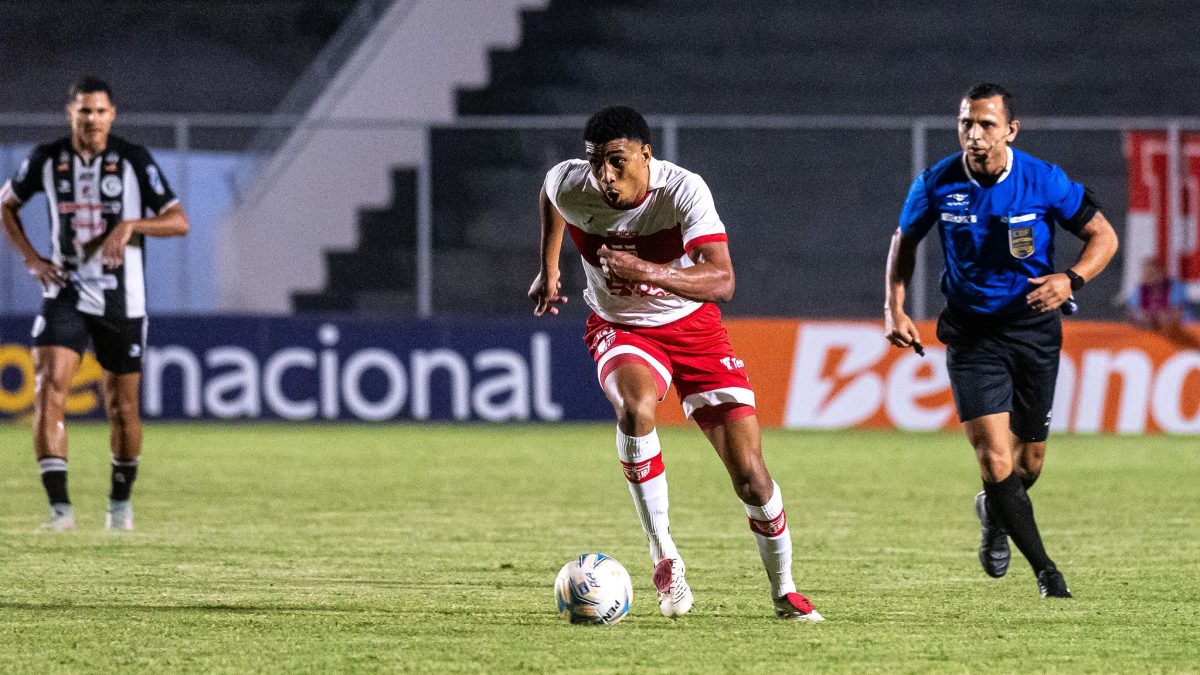 Grêmio acerta contratação de zagueiro Wallace, do CRB