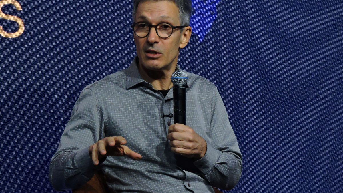 Novo tenta equilibrar candidatura de Zema com alianças estaduais com o PL