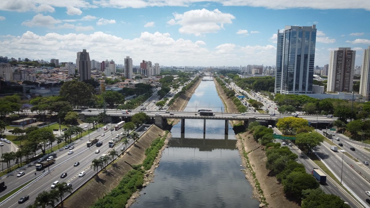 Estudo: Rio Tietê não tem trecho livre de poulição