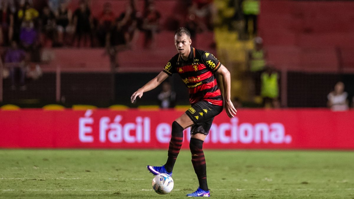 Zé Marcos valoriza liderança do Sport na Série B, mas pede cautela