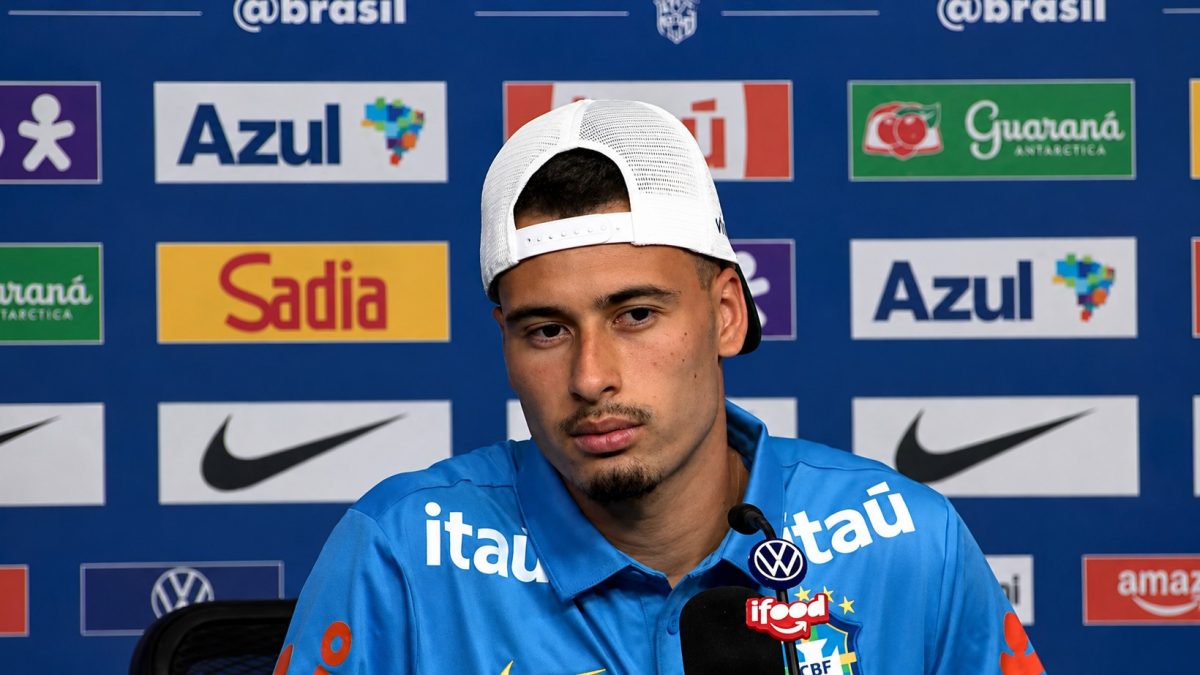 Martinelli diz que prefere jogar na esquerda e compara: "Premier League é mais intensa que a Copa"
