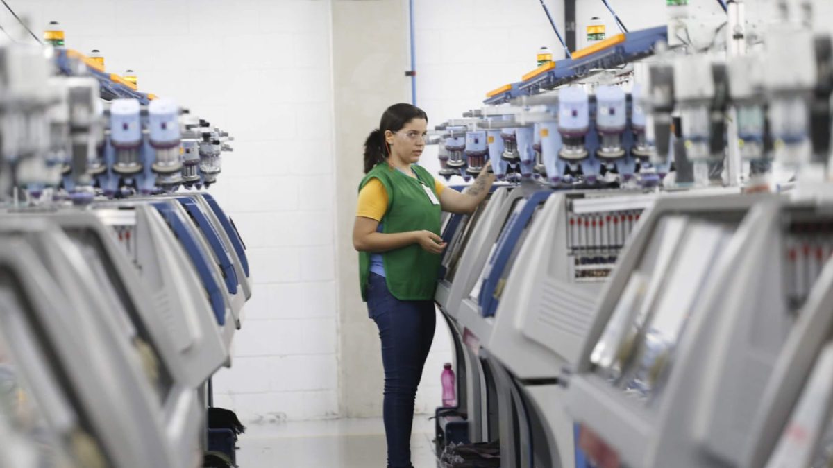 Indústria do Ceará tem 2º maior saldo de empregos do Nordeste no 1º quadrimestre de 2026
