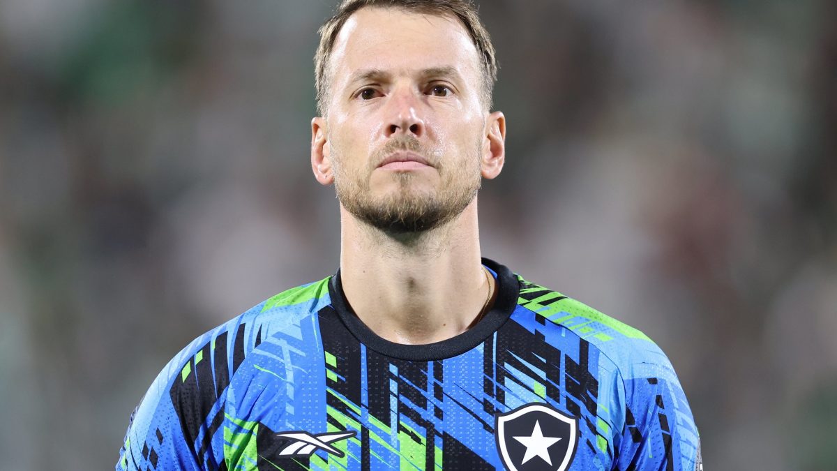 Botafogo admite negociar goleiro Neto e monitora quatro reforços para a posição