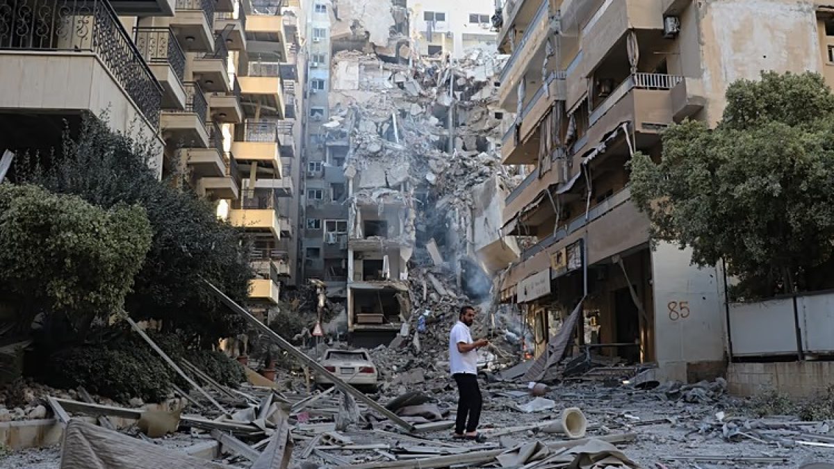 Irã ameaça atacar bases dos EUA após bombardeio israelense em Beirute