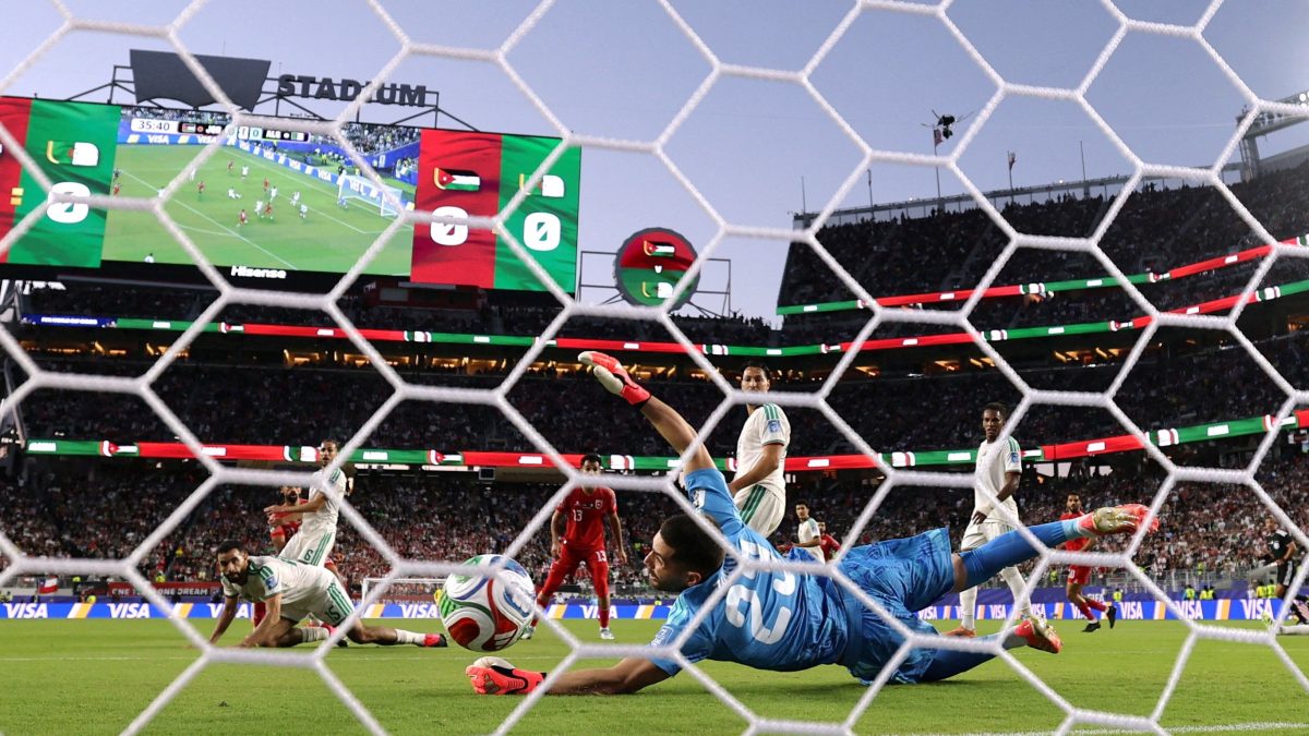 "Pior nepobaby da história": filho de Zidane é criticado na web após sofrer novo gol pela Argélia