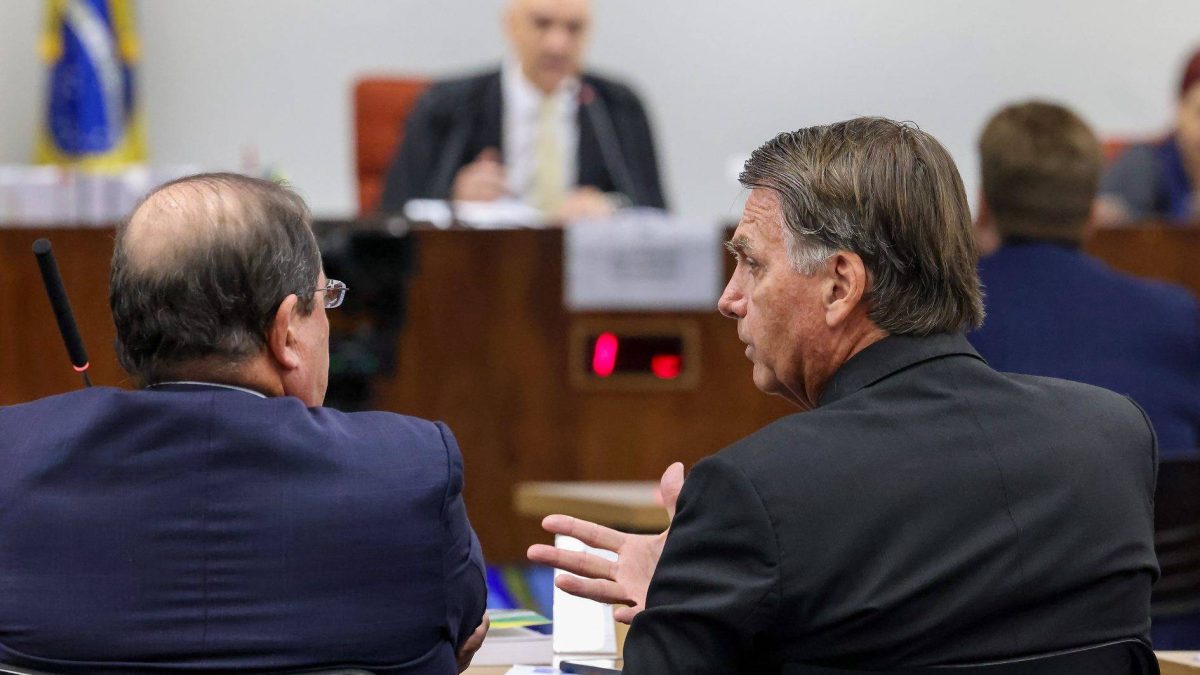 Arma de Bolsonaro apreendida em blitz leva STF a cobrar explicações em 24 horas