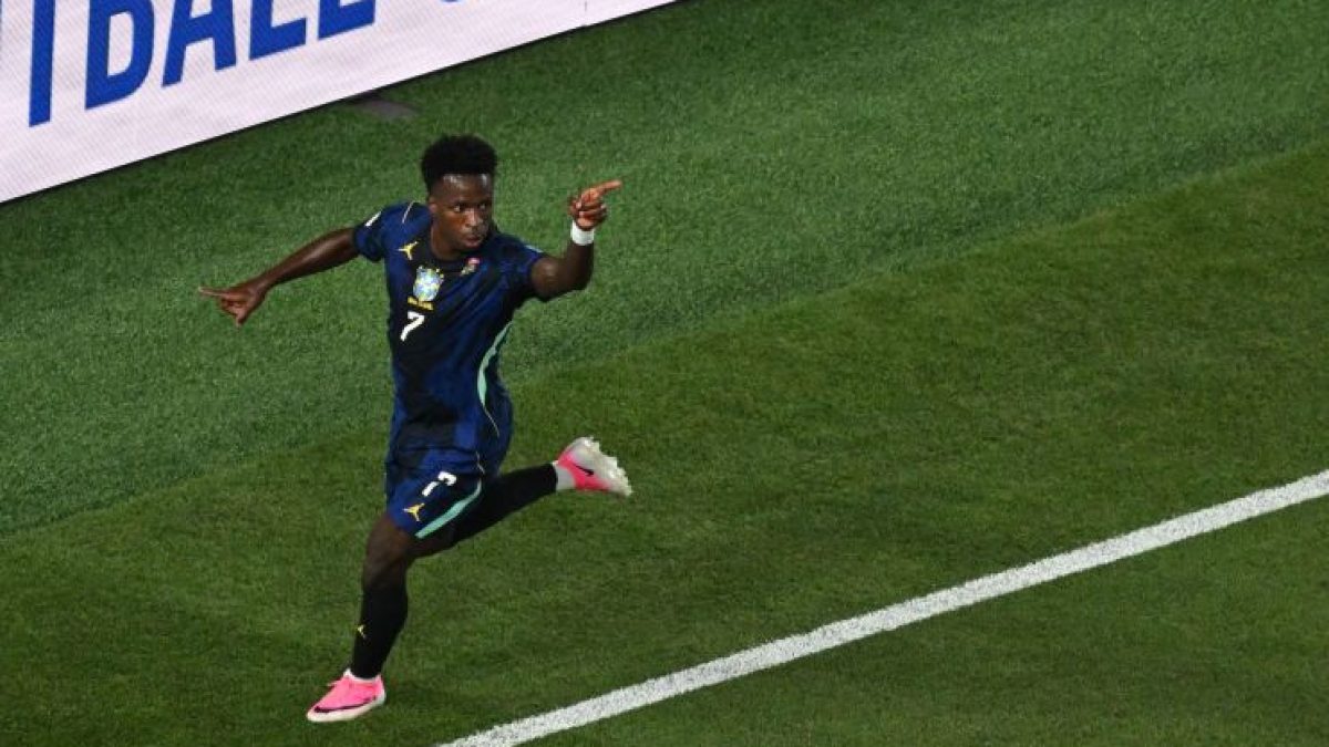 “A hora de Endrick”: jornal espanhol pede jovem como titular da Seleção