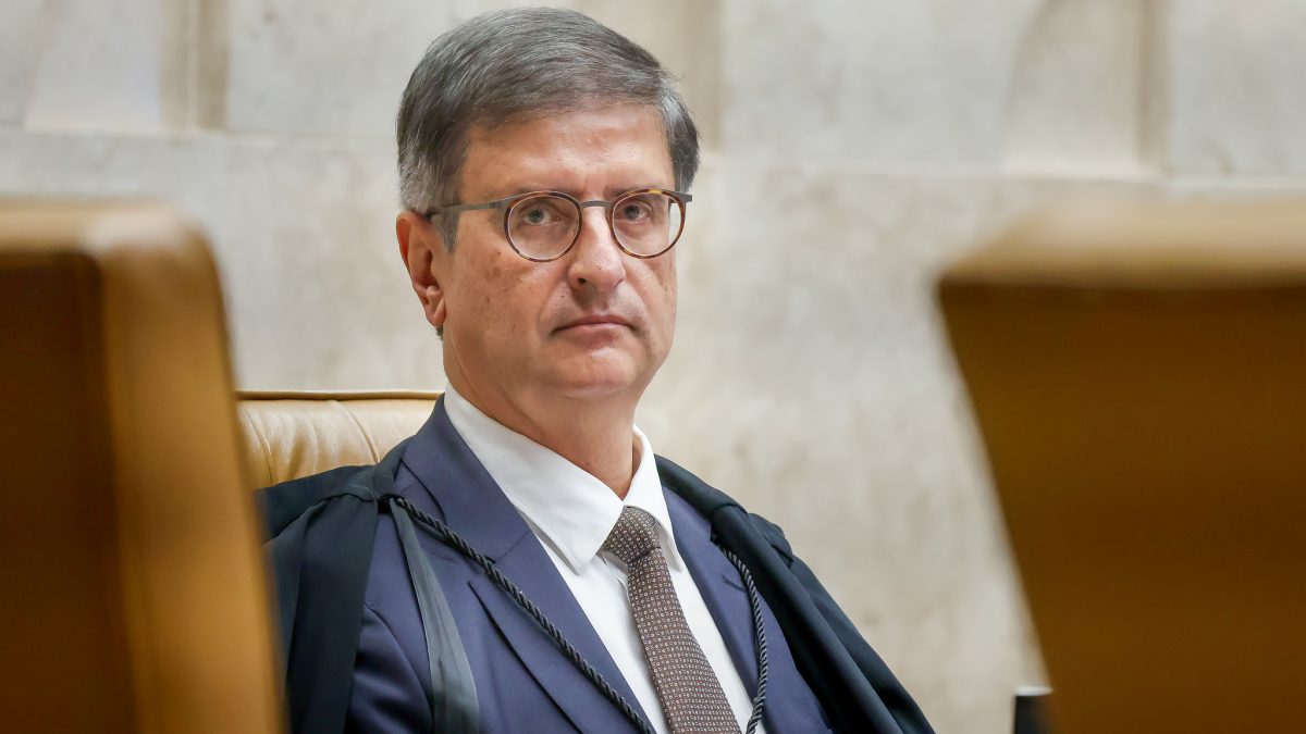 PGR defende no STF lei que pode reduzir penas de Bolsonaro e condenados do 8 de janeiro