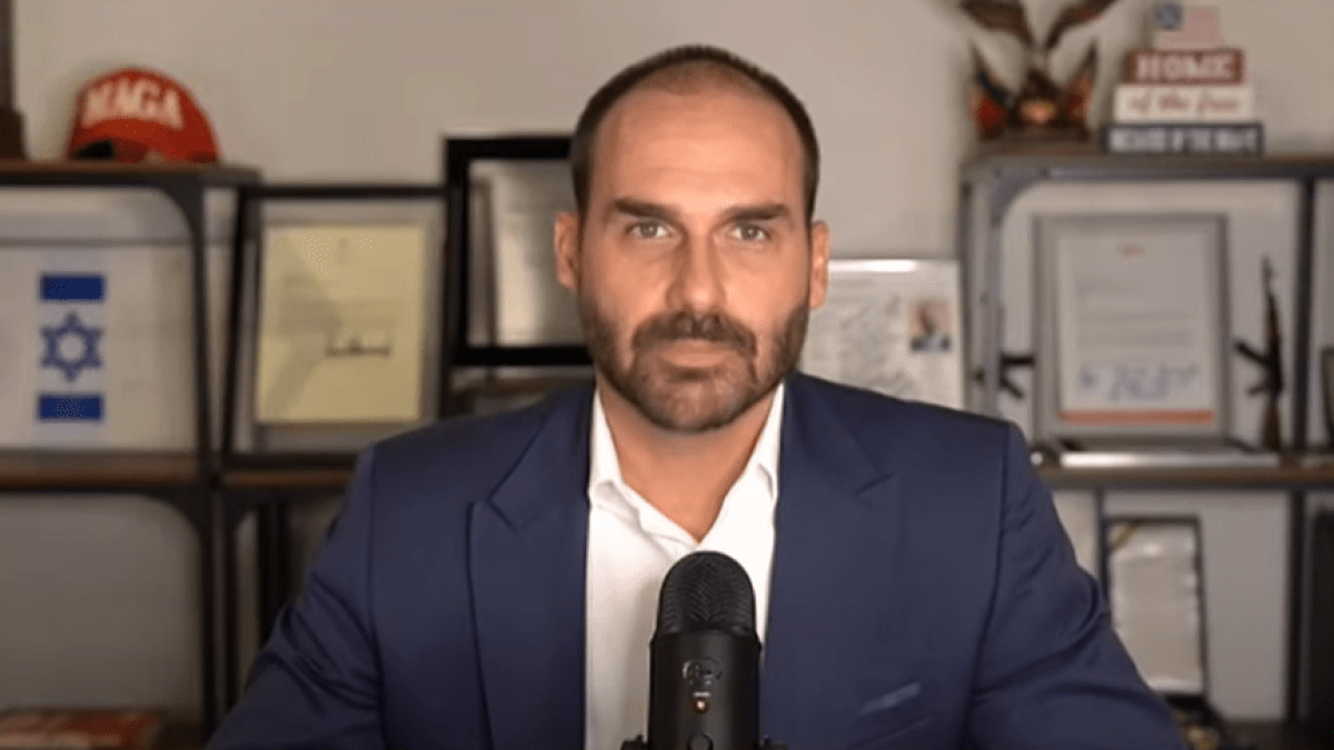 STF julga Eduardo Bolsonaro por coação em processo que condenou Jair Bolsonaro