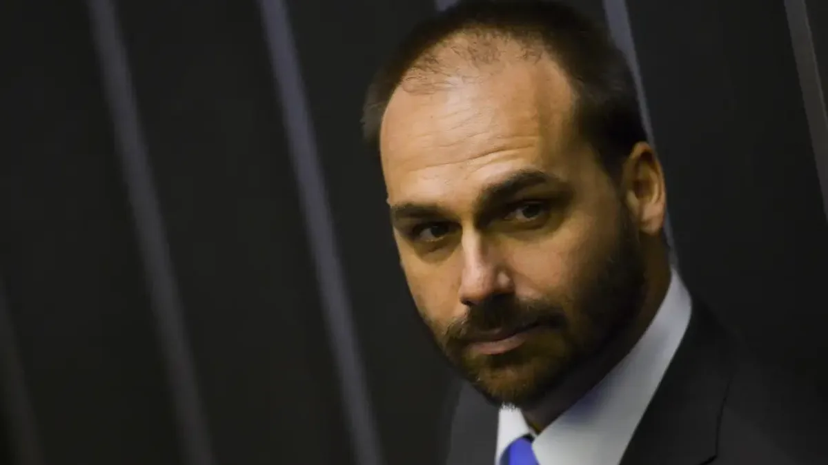 STF julga Eduardo Bolsonaro por coação ao Judiciário nesta terça-feira
