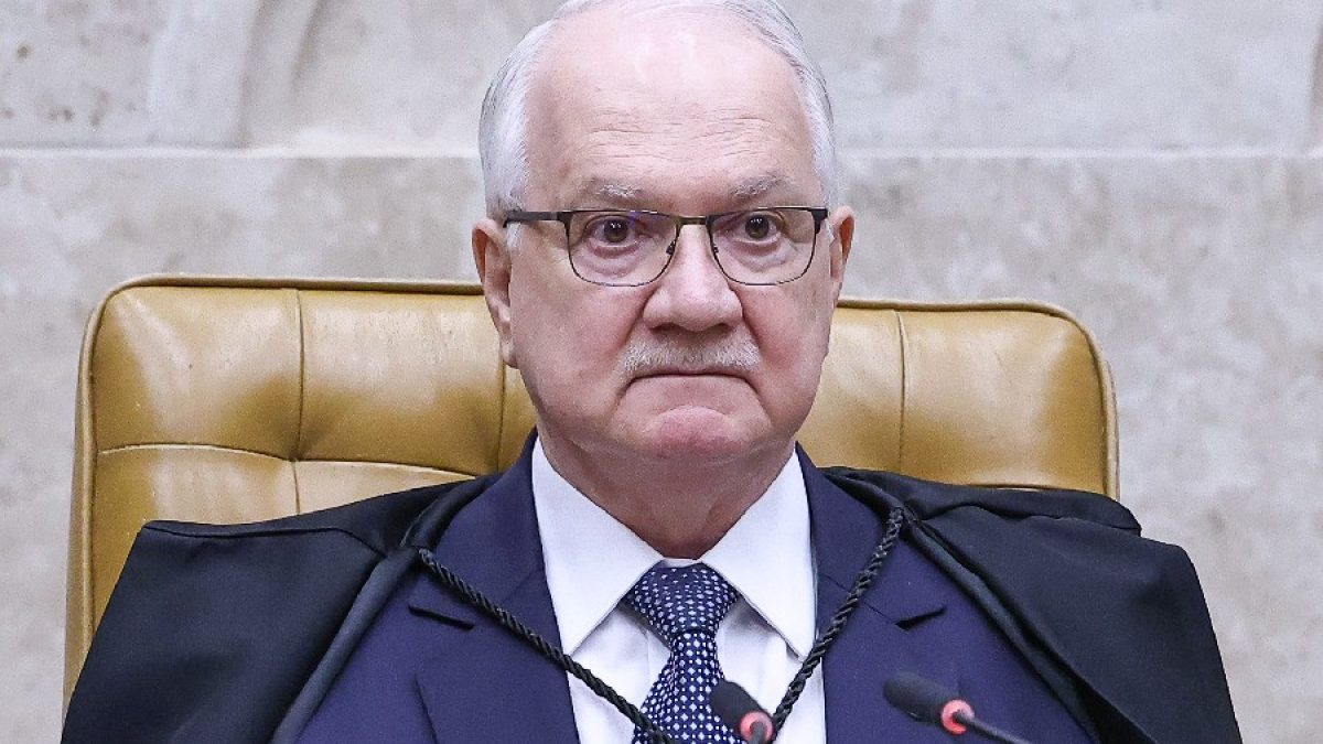 Fachin rejeita pedido de suspeição contra Nunes Marques no caso da CPI do Banco Master