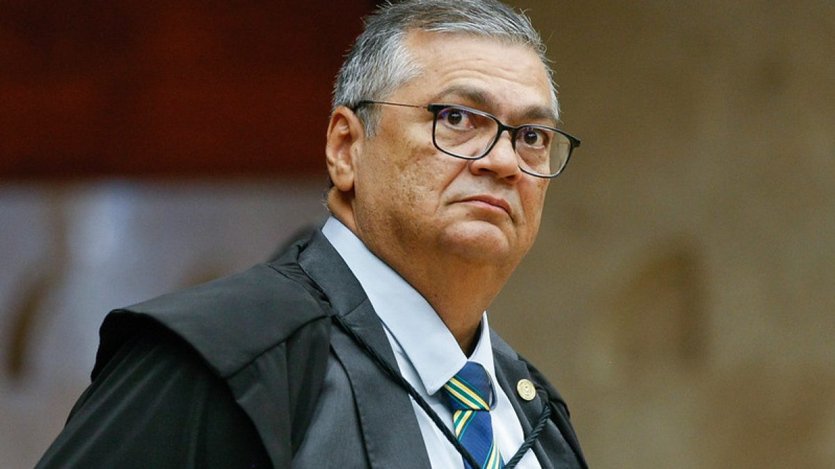 Dino mantém suspenso julgamento sobre sucessão no Rio após decisão do TSE